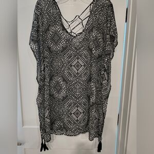 Palisades Beach Club Black & White Geometric Patterned Swimsuit Coverup (XL/XXL)